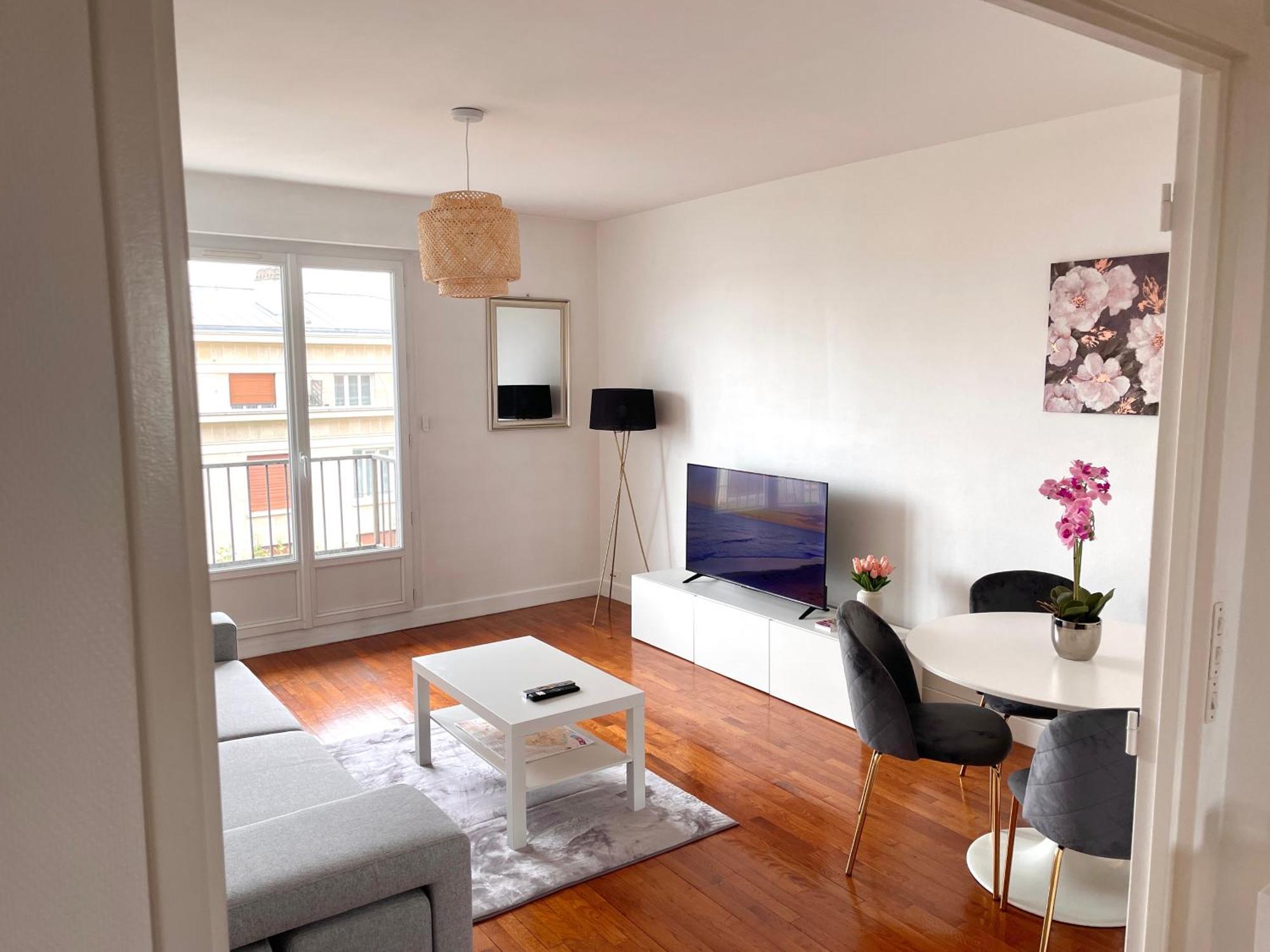 Appartement Confortable, Centre-Ville Труа Экстерьер фото
